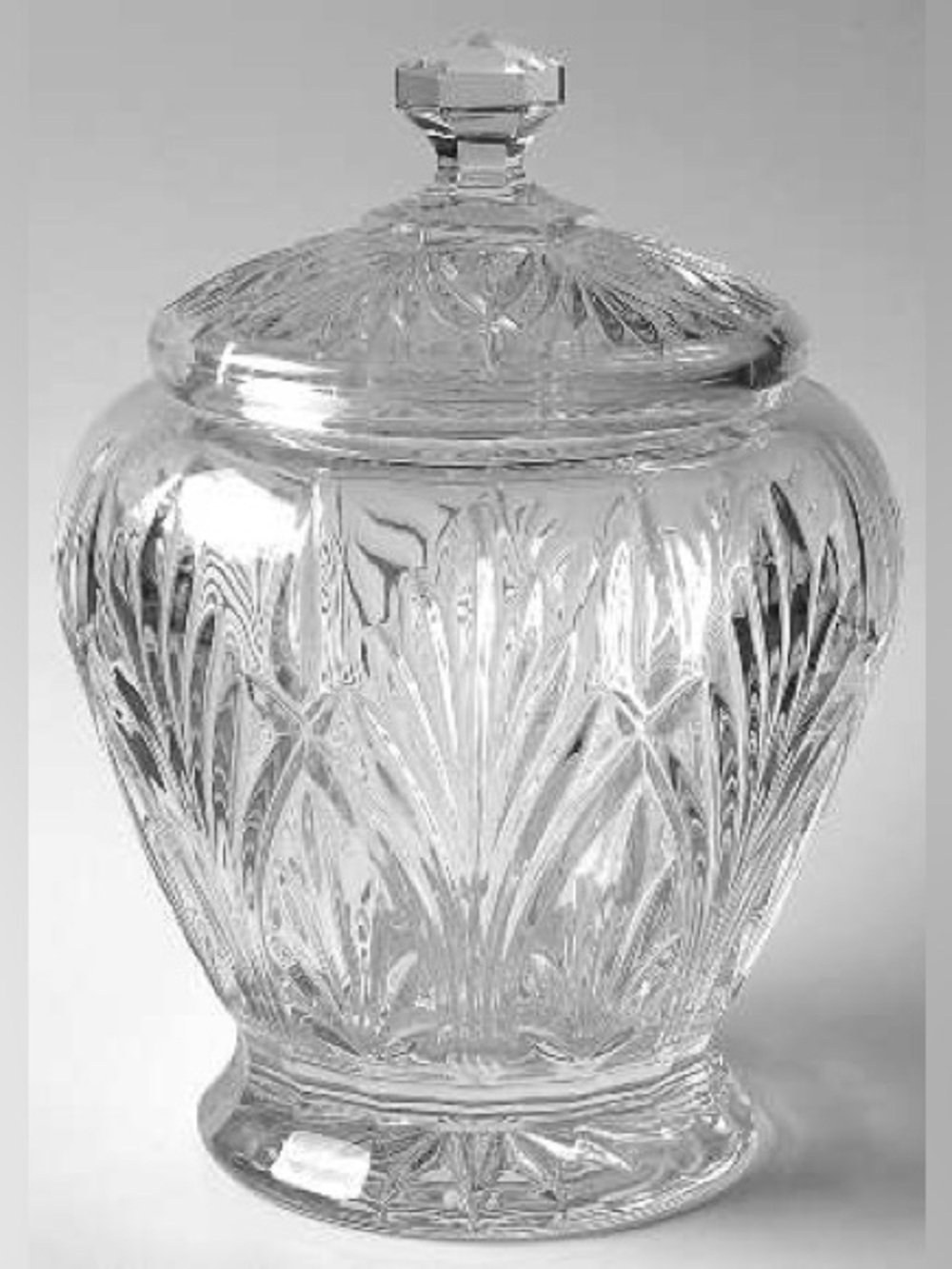Royal Limited 24% Lead Crystal Ginger Jar w/Lid 10.5” Cut Crystal Jar Covered